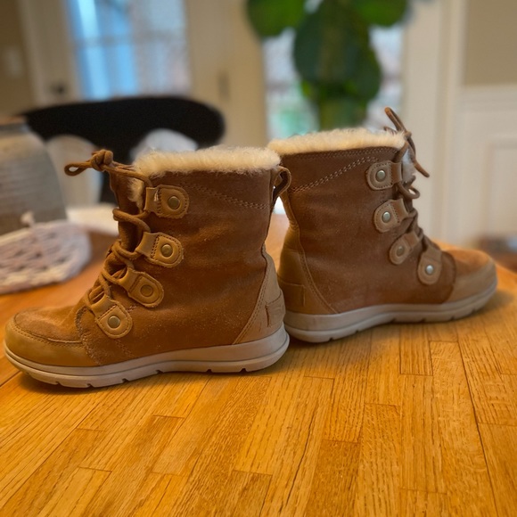 Sorel Explorer Joan booties size 7 - Picture 2 of 4